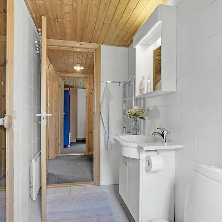 2 Bedroom Beautiful In * Skjern