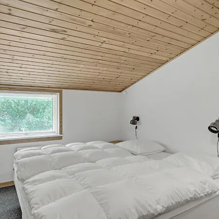 Holiday home 2 Bedroom Beautiful In Skjern
