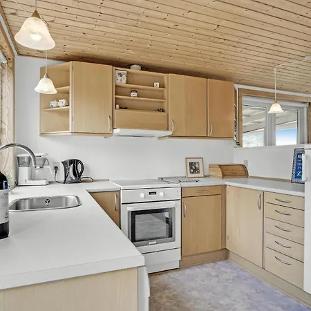 2 Bedroom Beautiful In *