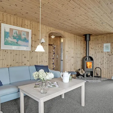 2 Bedroom Beautiful In Skjern