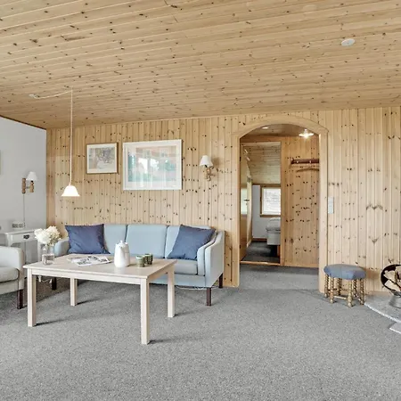 2 Bedroom Beautiful In *